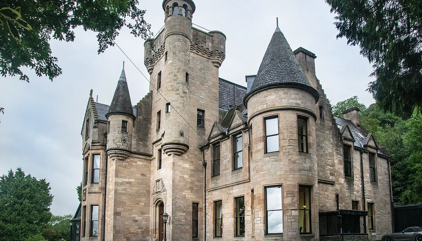 Broomhall Castle Hotel in Menstrie
