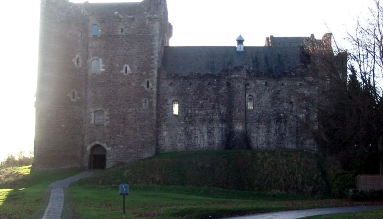 North approach and entrance gateway of Doune Castle