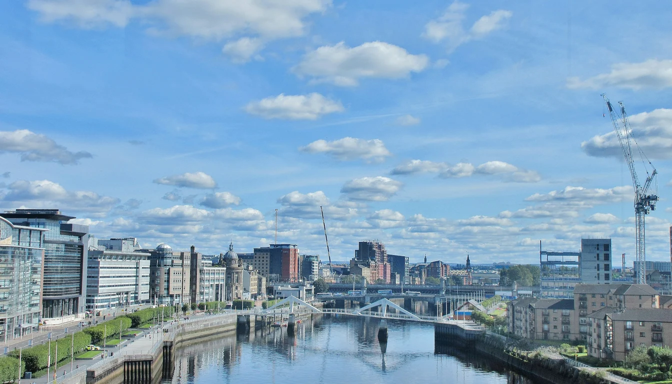Buildings and bridges beside the River Clyde in Glasgow